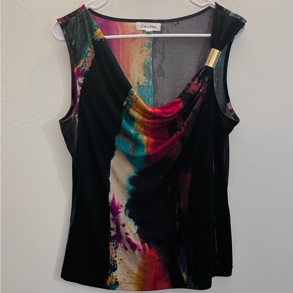 Calvin Klein Tank. Scoop Neck. Flattering Fit. Colorful